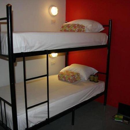 Kool Backpacker Hostel Patong Esterno foto
