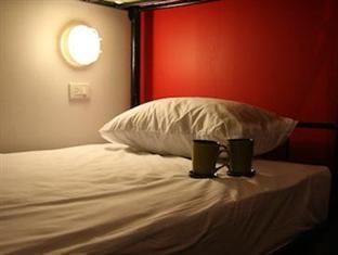 Kool Backpacker Hostel Patong Esterno foto