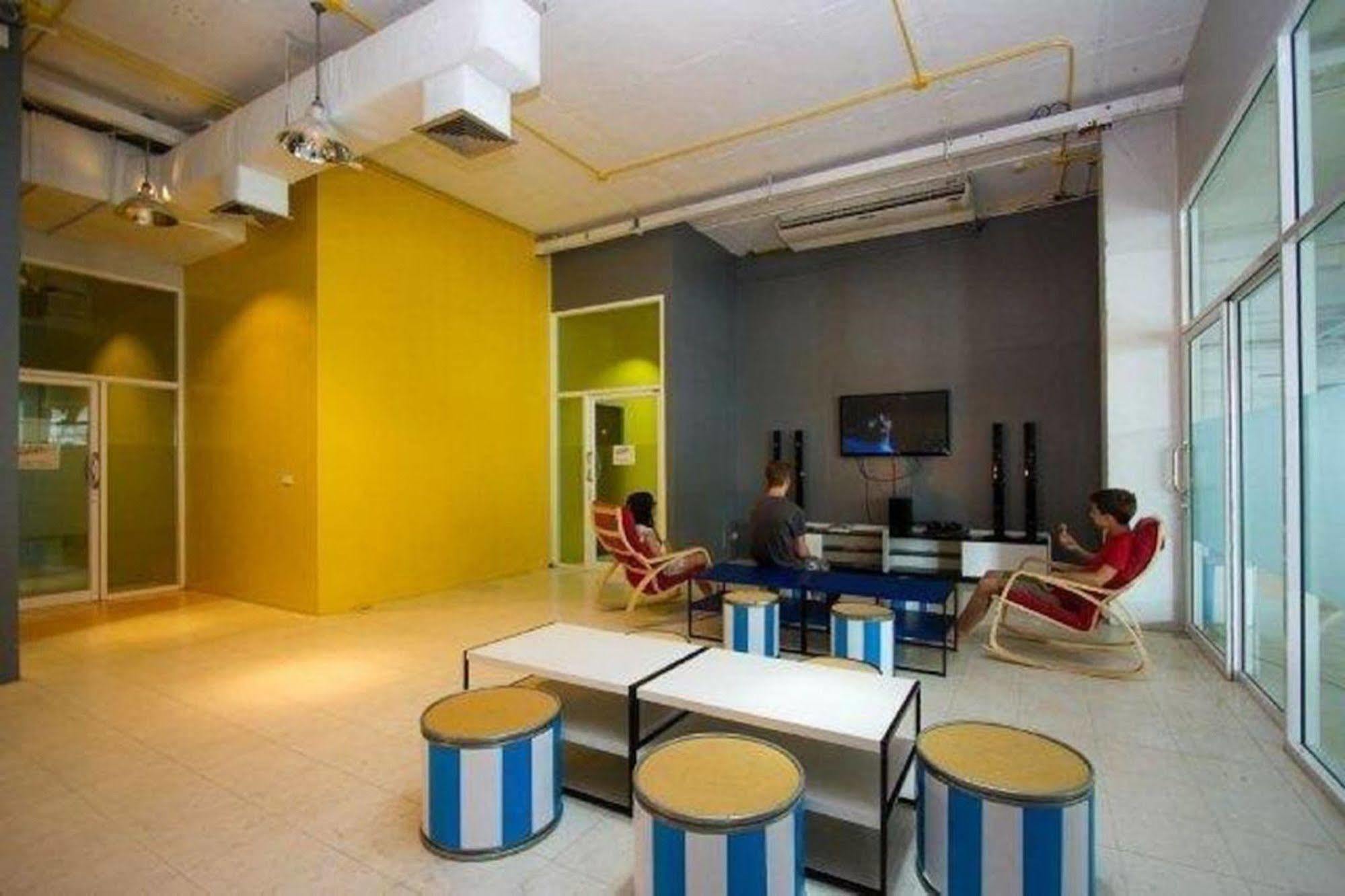 Kool Backpacker Hostel Patong Esterno foto